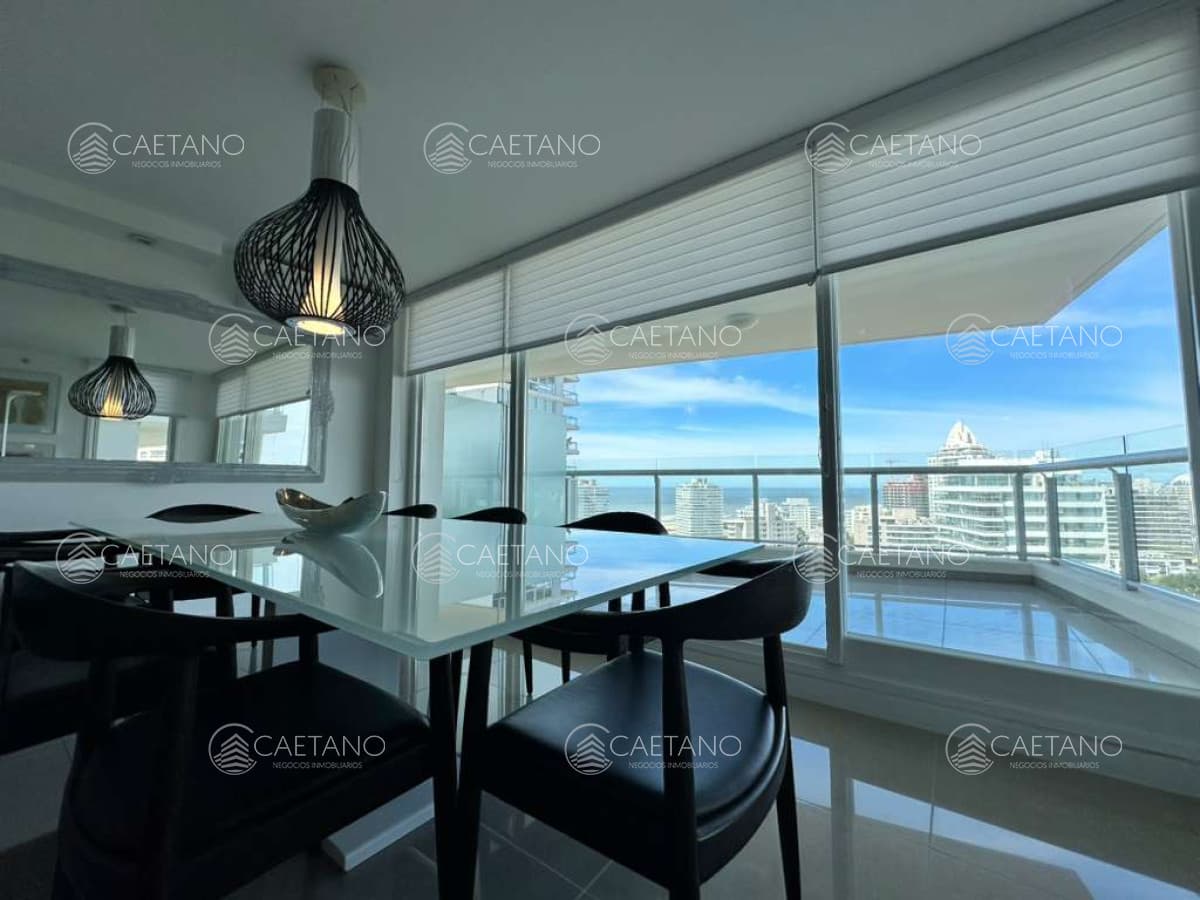 Alquiler y venta de apartamento de 3 dormitorios en Punta del Este