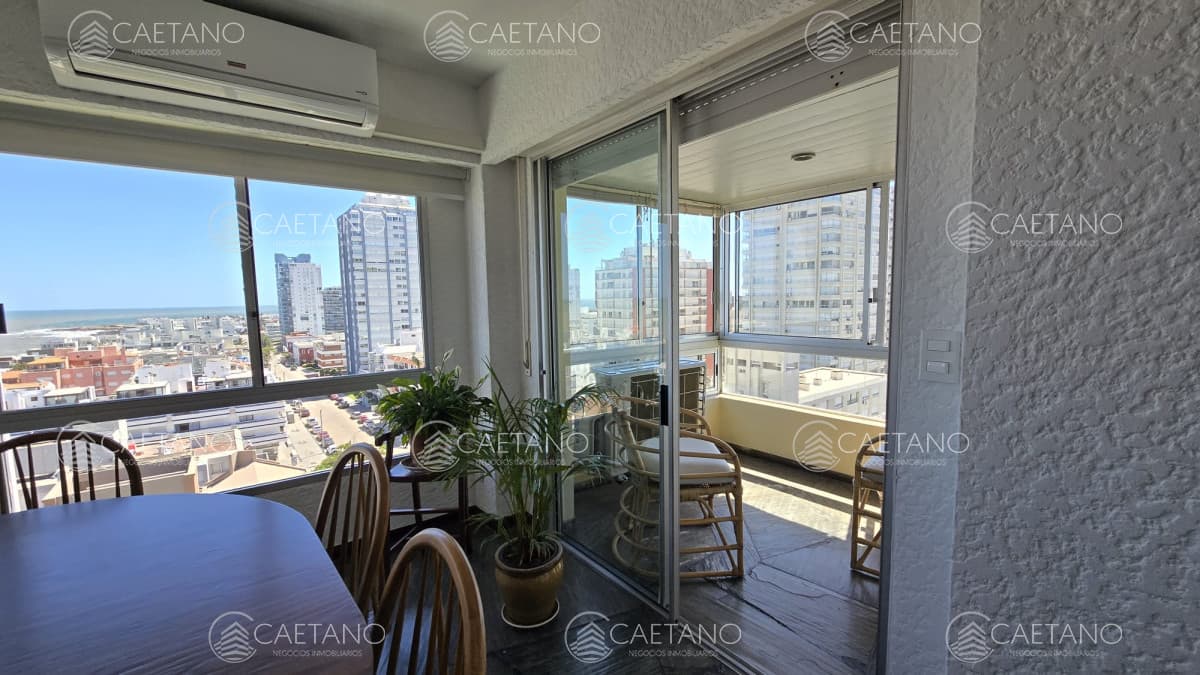 Apartamento en venta de 3 dormitorios en Punta del Este