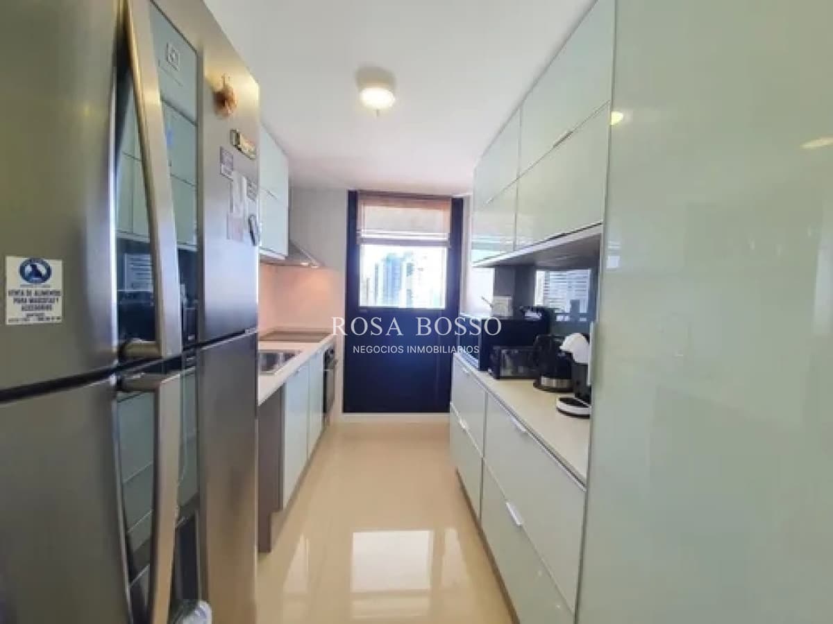 Apartamento en VENTA, 3 dormitorios, 3 suites, moderno, punta del este.