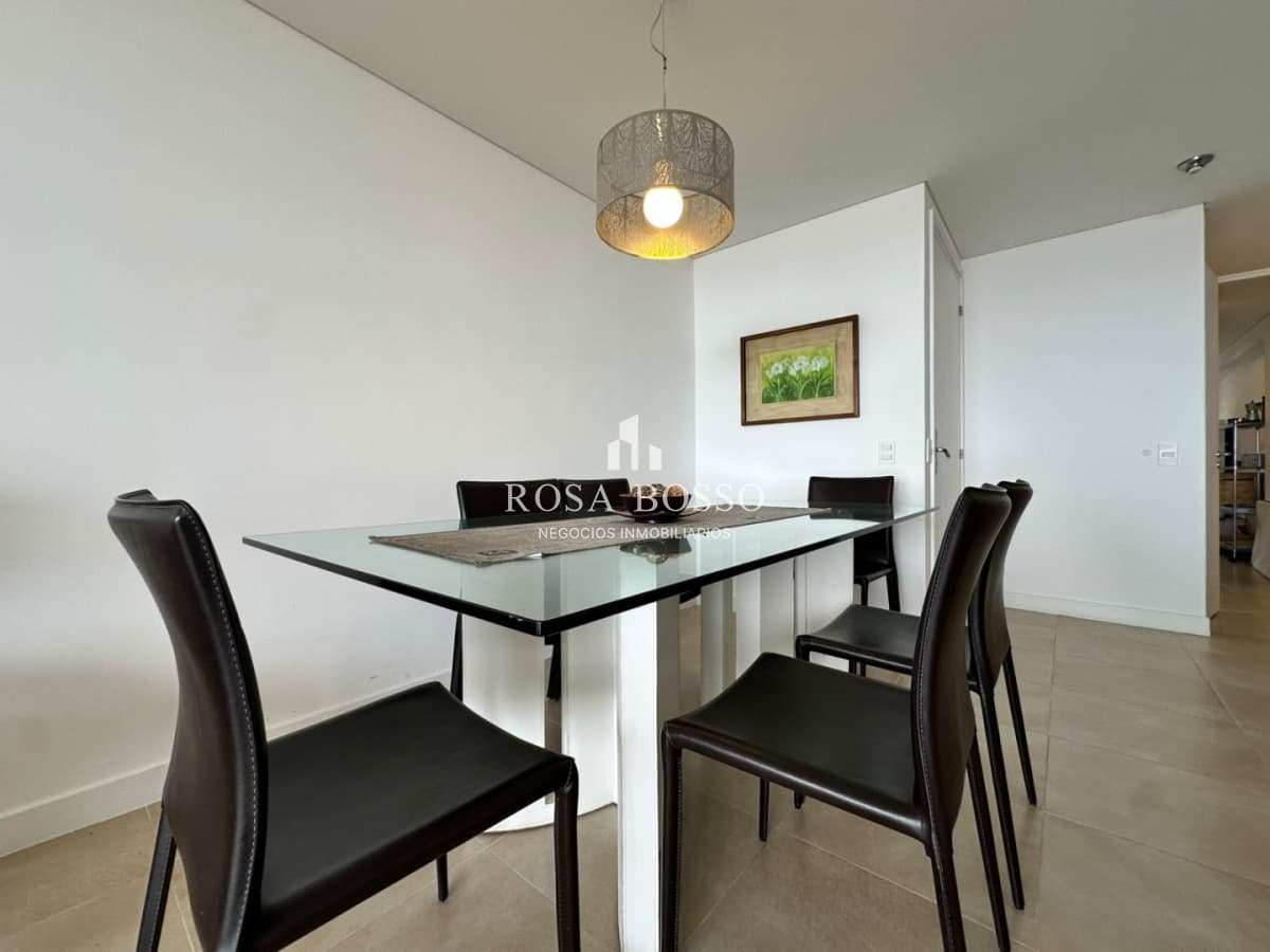 Apartamento en venta de dos dormitorios en Punta del Este