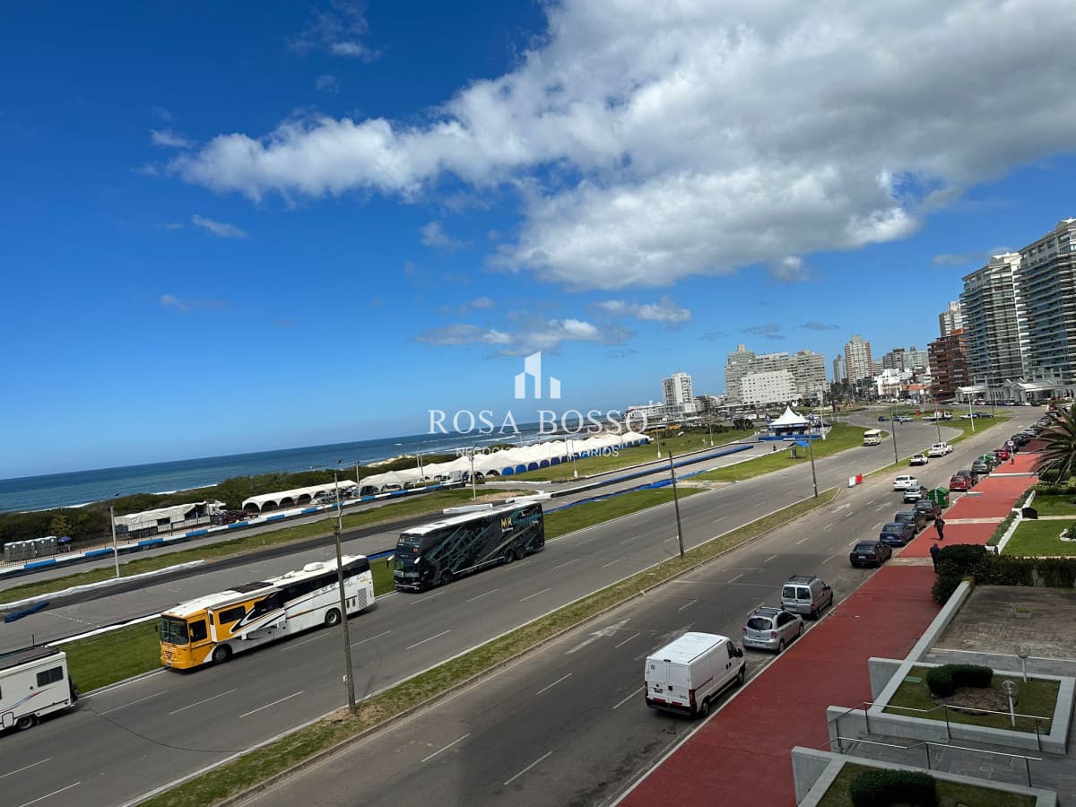 Apartamento Venta Primera Línea 2 dormitorios Brava Punta del Este