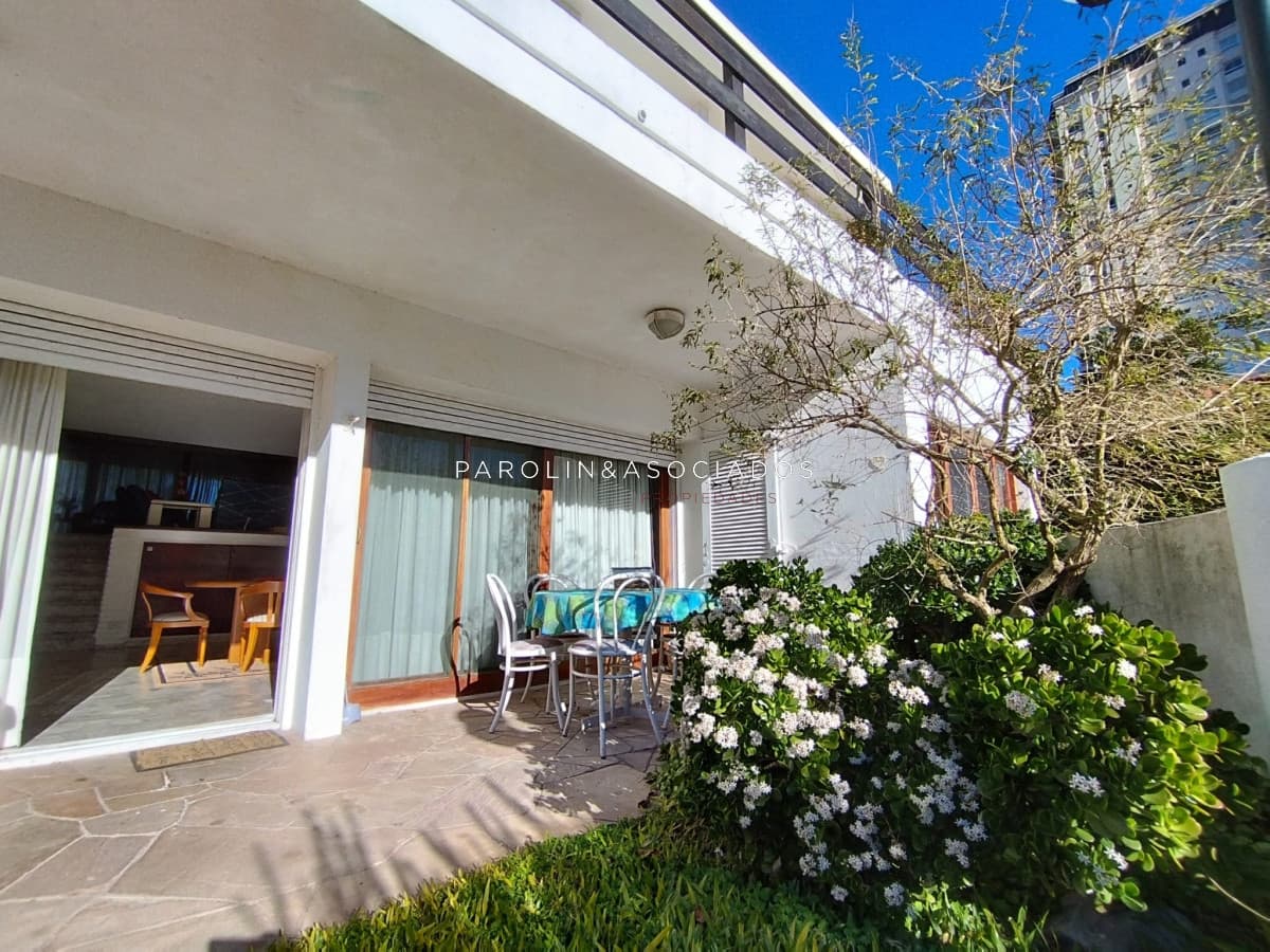Venta de casa en playa mansa Punta del Esate de 4 dormitorios