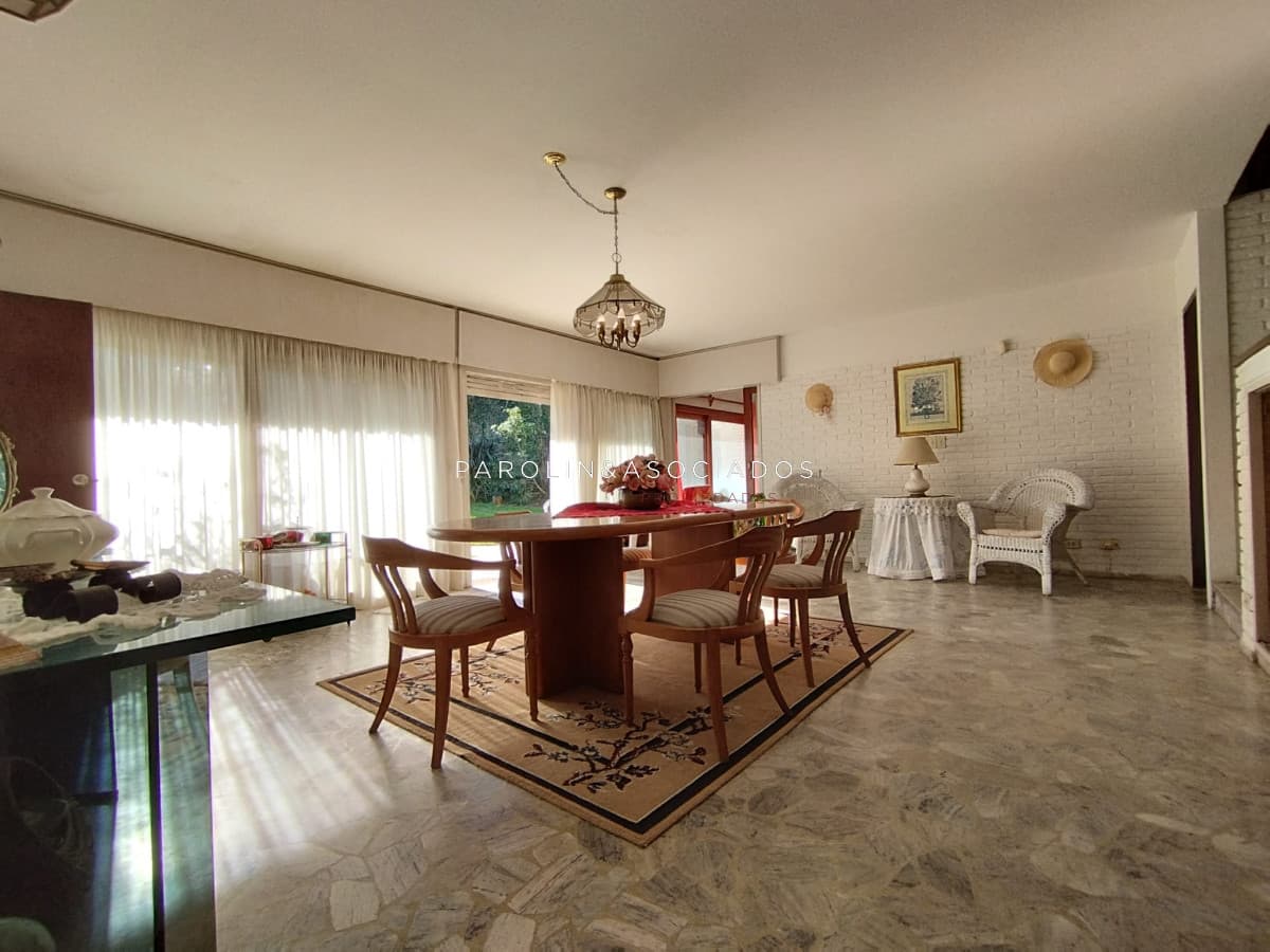 Venta de casa en playa mansa Punta del Esate de 4 dormitorios
