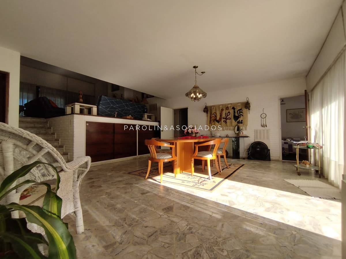 Venta de casa en playa mansa Punta del Esate de 4 dormitorios
