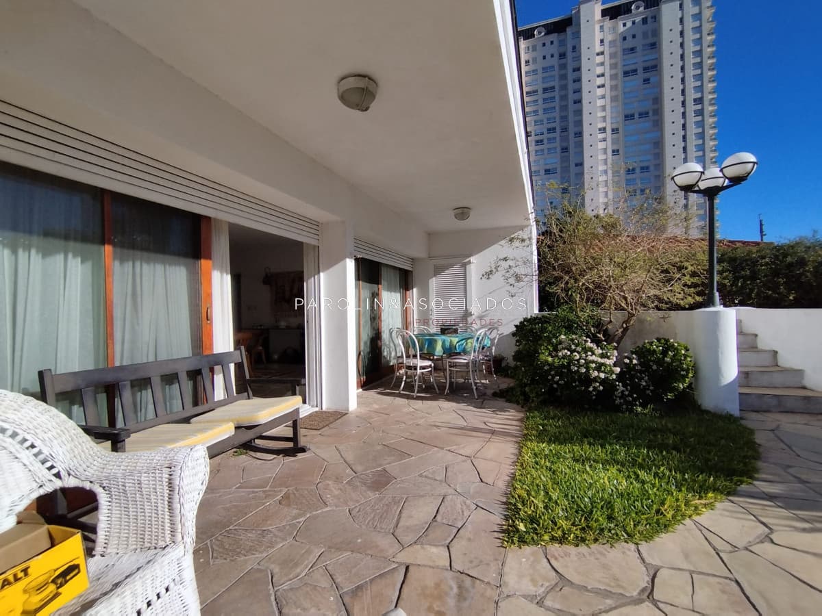 Venta de casa en playa mansa Punta del Esate de 4 dormitorios