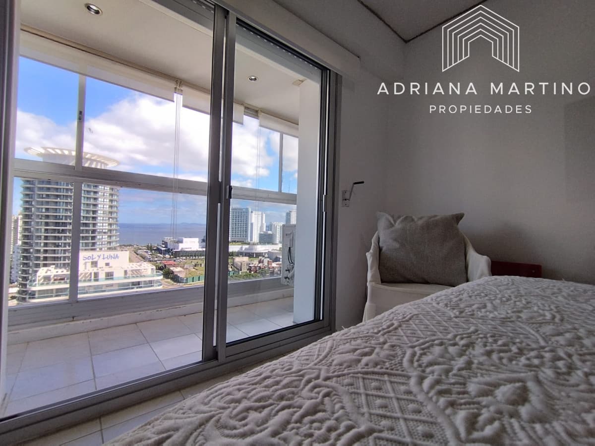 Apartamento de un dormitorio y medio en alquiler y venta en Punta del Este