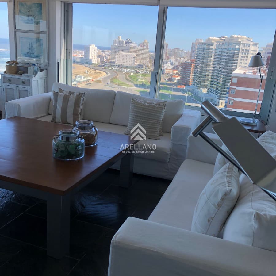 Apartamento ID.5330 - Alquiler por temporada de apartamento de 3 dormitorios en Punta del Este