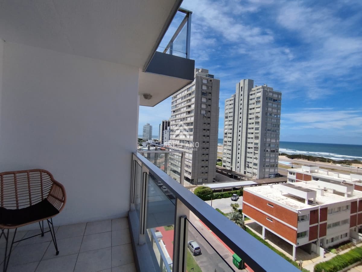Apartamento ID.6703 - Alquiler Apartamento 2 dormitorios en Playa Brava