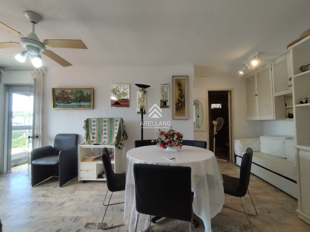 Apartamento ID.6430 - Venta Apartamento 1 dormitorio y medio