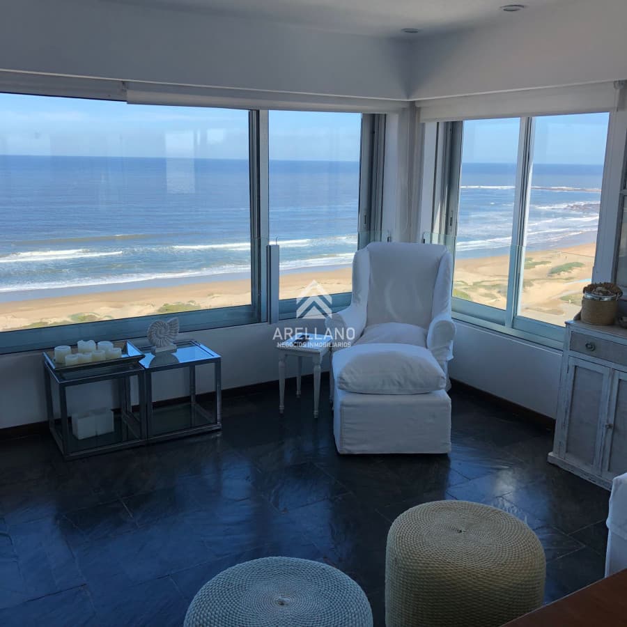 Apartamento ID.5330 - Alquiler por temporada de apartamento de 3 dormitorios en Punta del Este