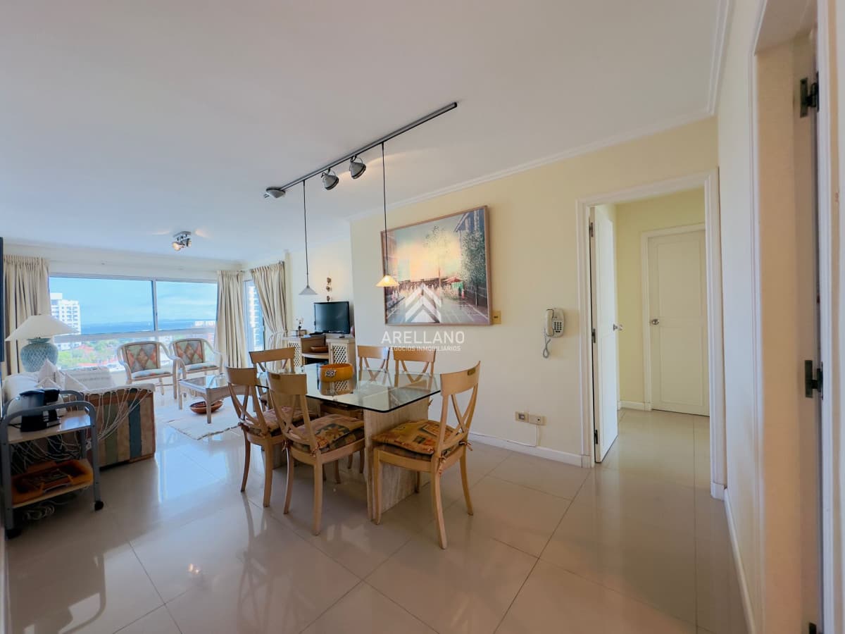 Apartamento ID.3086 - Apartamento en VENTA, 3 dormitorios, 2 baños, reciclado.