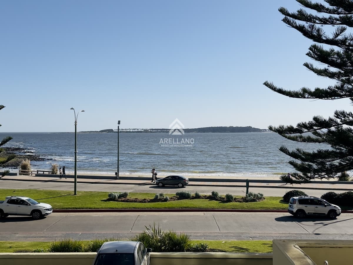 Apartamento ID.4103 - Alquiler de apartamento de 3 dormitorios en Punta del Este