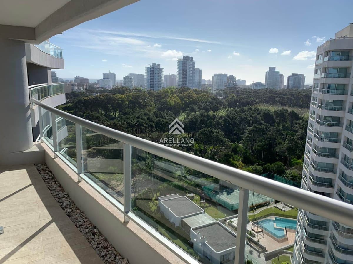 Apartamento ID.3205 - Venta apartamento1 dormitorio, edifico moderno, excelente servicios, Punta del este.