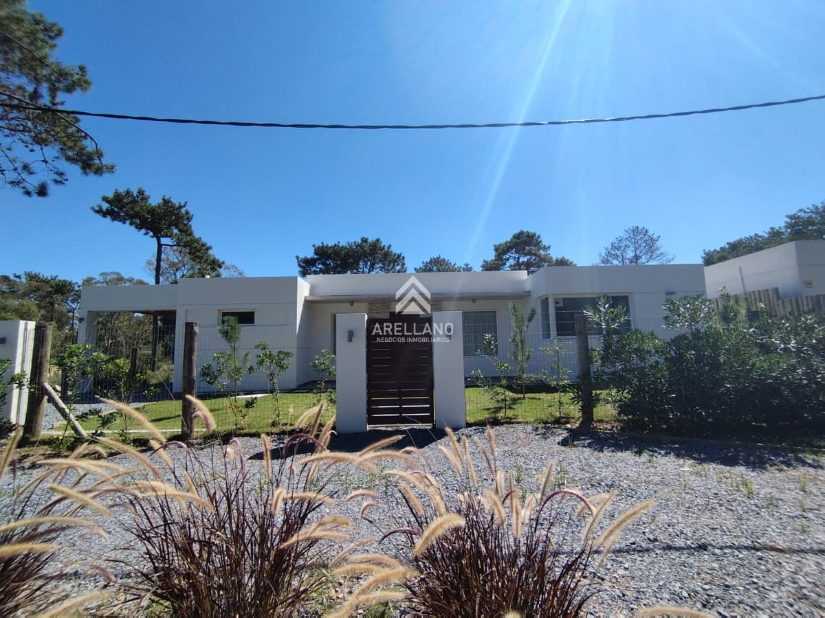 Casa ID.3177 - Venta  de Casa en la barra- Maldonado