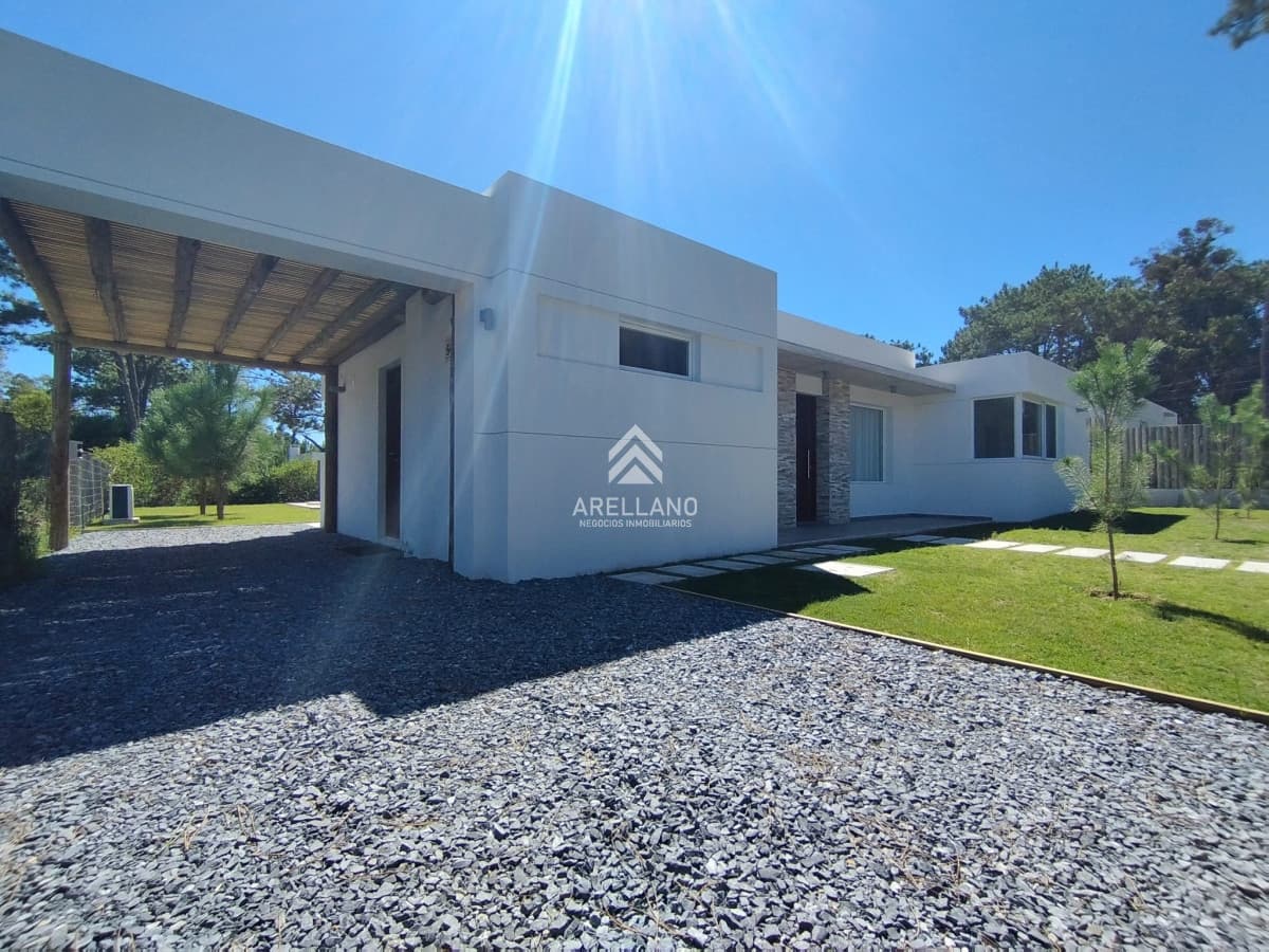 Casa ID.3177 - Venta  de Casa en la barra- Maldonado