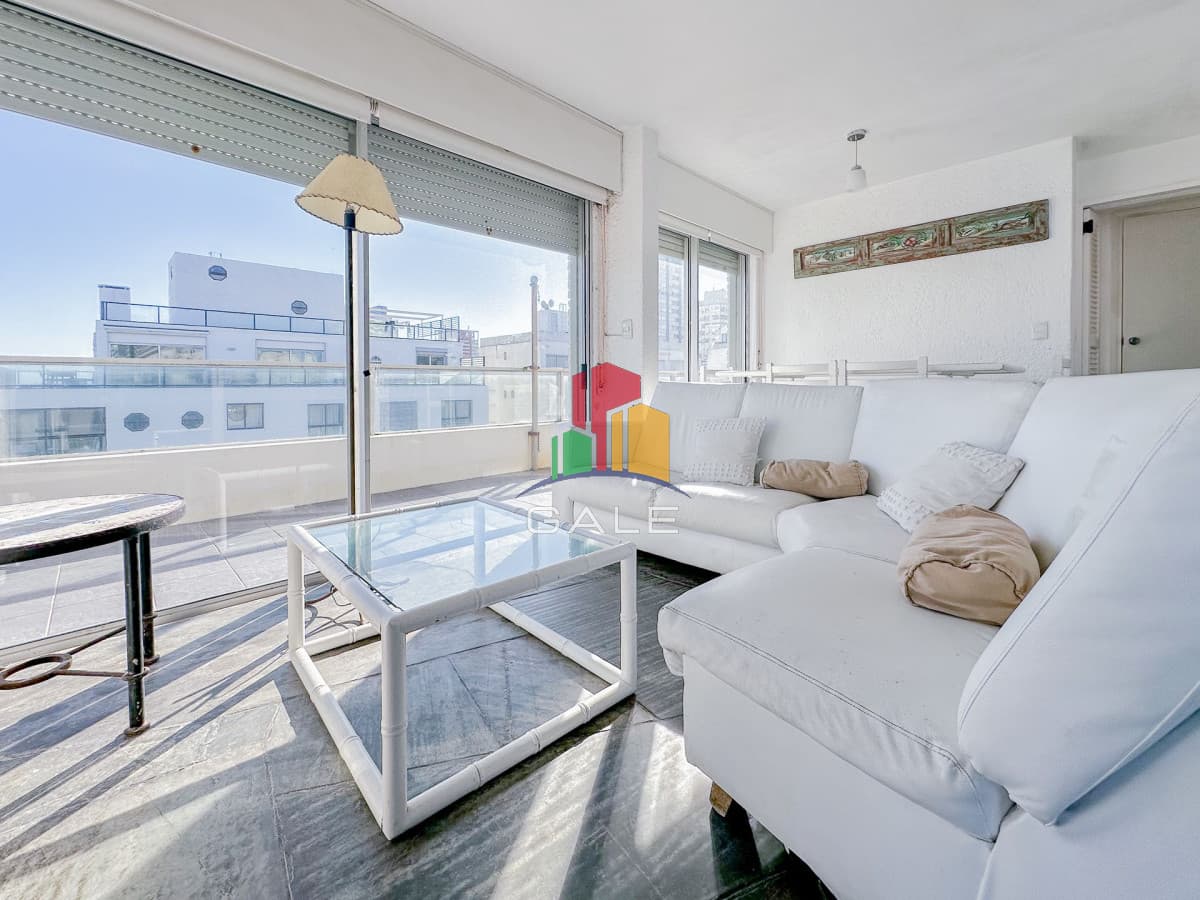 Gale Propiedades & Escribanía Apartamento ID.4184 - Penthouse en venta en Peninsula, 3 dormitorios, 3 baños, garaje