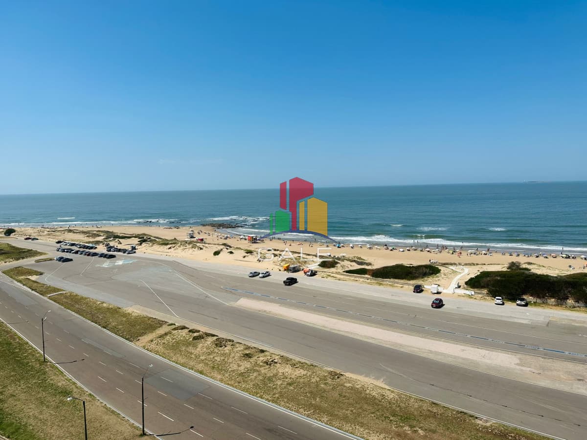 Gale Propiedades & Escribanía Apartamento ID.4680 - Apartamento de 3 dormitorios en venta en Punta del Este