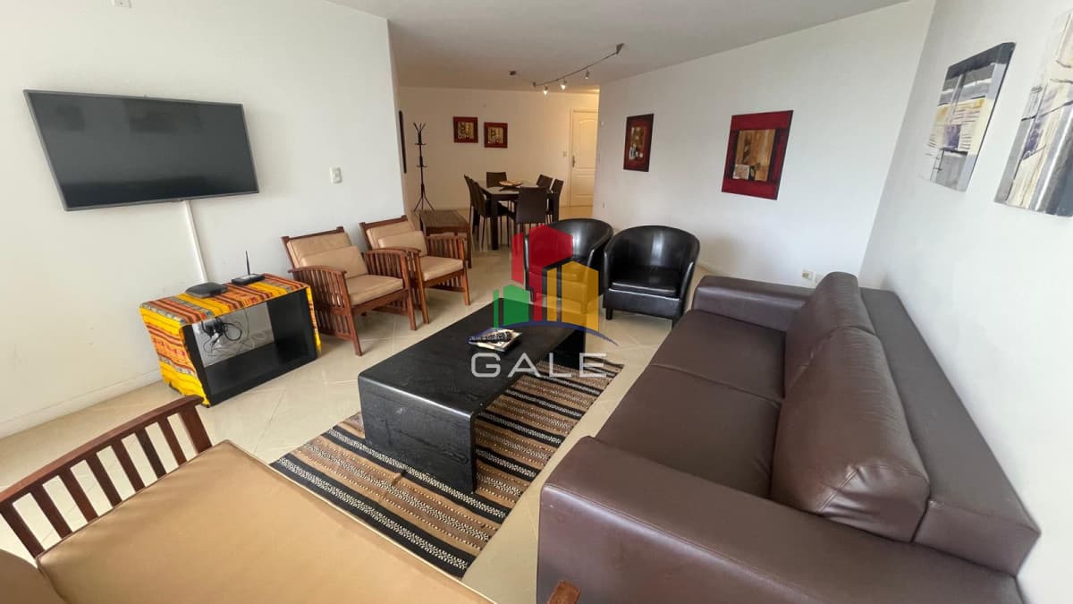 Apartamento en alquiler de  3 dormitorios y dependencia en Punta del Este  -