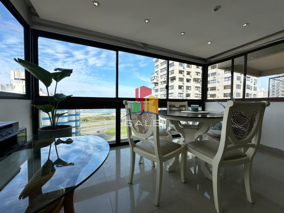 Gale Propiedades & Escribanía Apartamento ID.4393 - Apto en venta, Punta del este, playa brava.