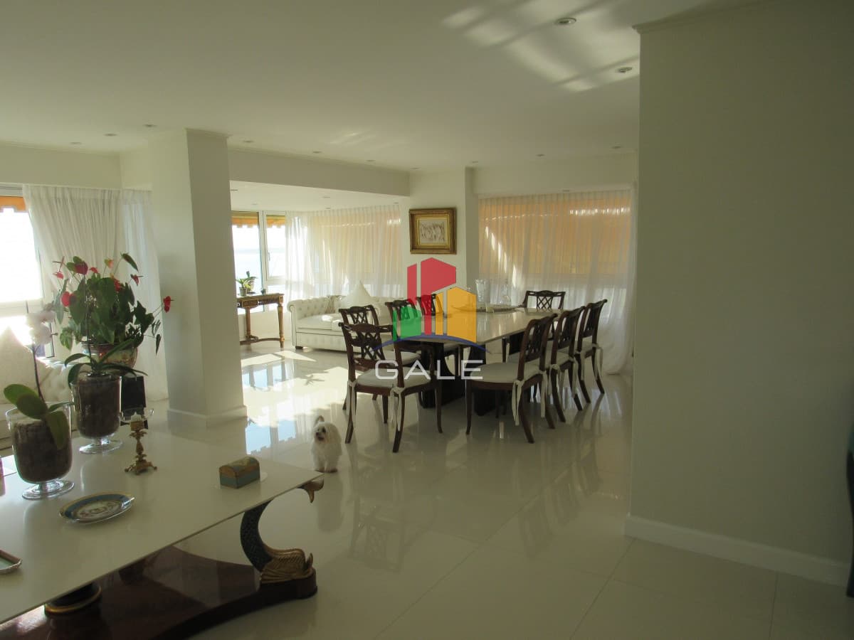 Venta  Y alquiler de apartamento de 3 dormitorios en Punta del Este  -