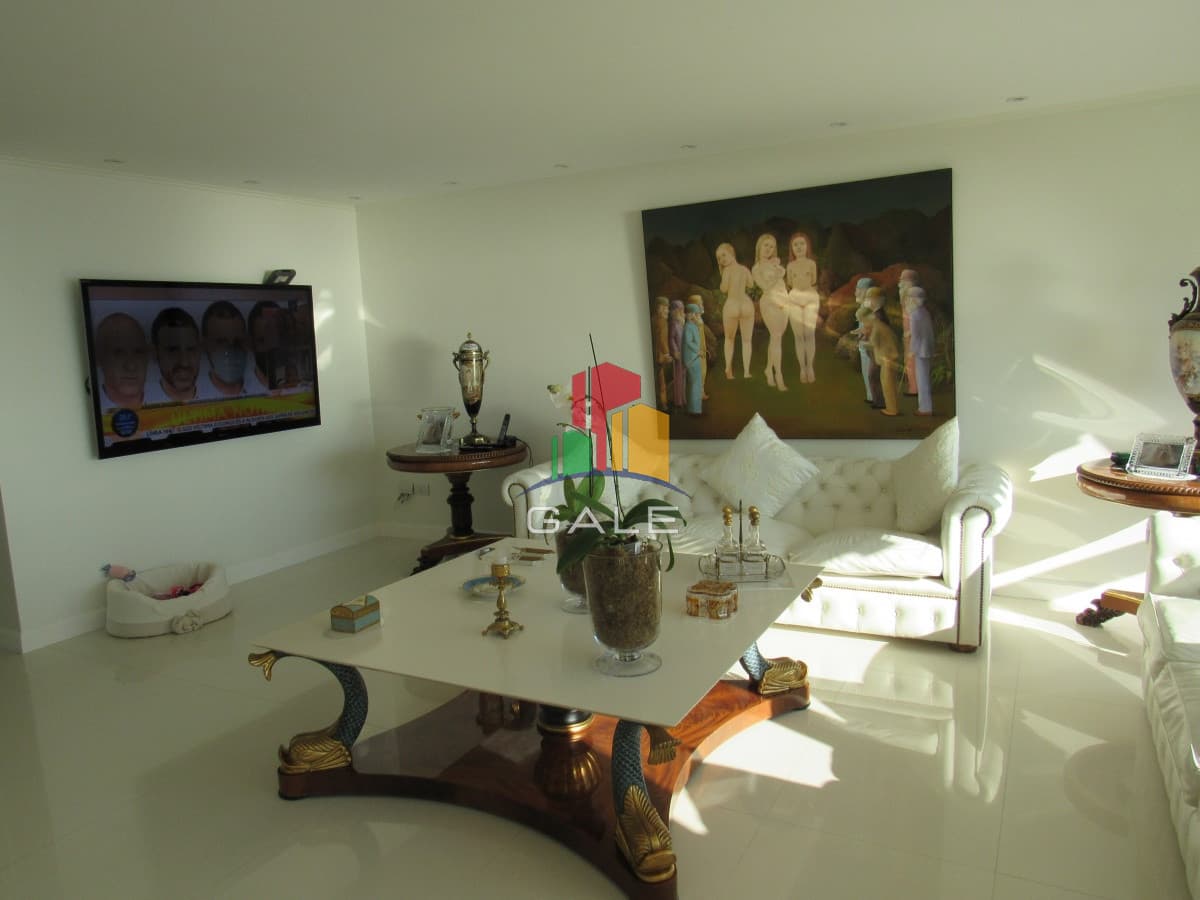 Venta  Y alquiler de apartamento de 3 dormitorios en Punta del Este  -