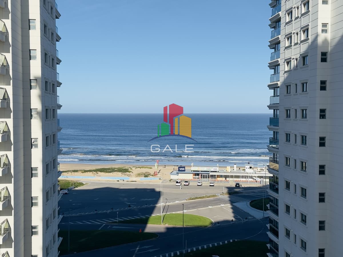Gale Propiedades & Escribanía Apartamento ID.2744 - Alquiler de apartamento de 3 dormitorios en Punta del Este