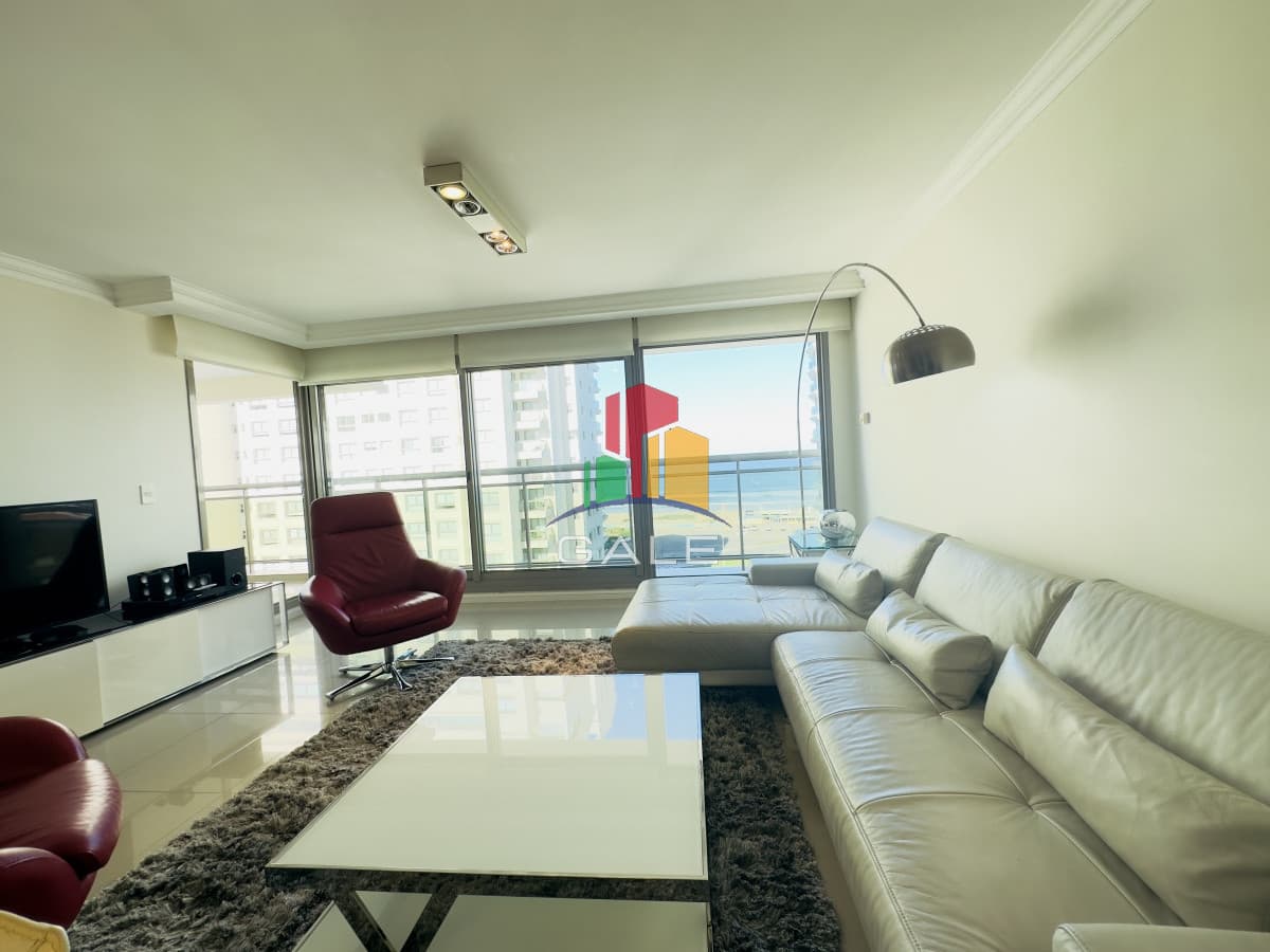 Gale Propiedades & Escribanía Apartamento ID.2744 - Alquiler de apartamento de 3 dormitorios en Punta del Este