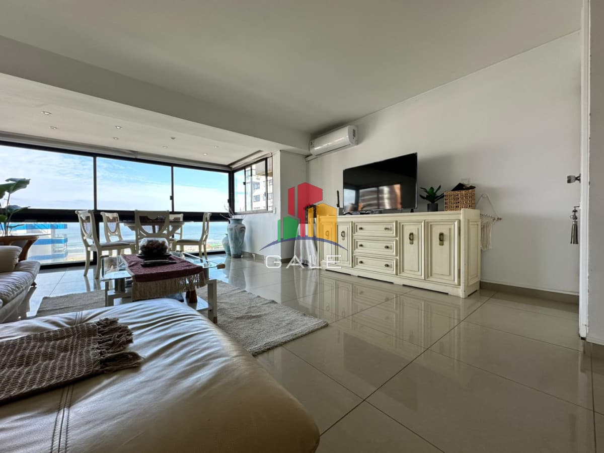 Gale Propiedades & Escribanía Apartamento ID.4393 - Apto en venta, Punta del este, playa brava.