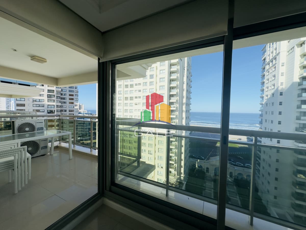 Gale Propiedades & Escribanía Apartamento ID.2744 - Alquiler de apartamento de 3 dormitorios en Punta del Este