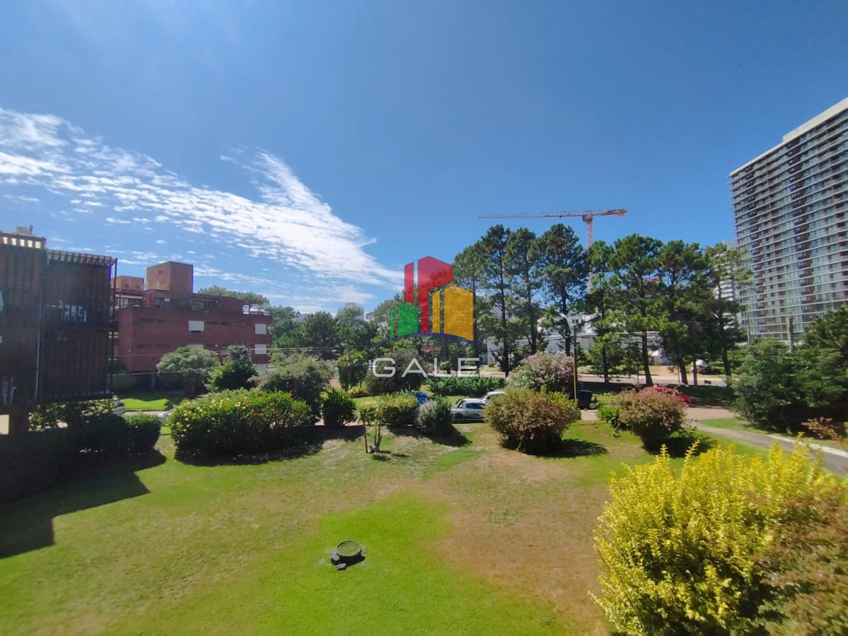 Gale Propiedades & Escribanía Apartamento ID.5307 - Departamento de dos dormitorios en venta en Punta del Este