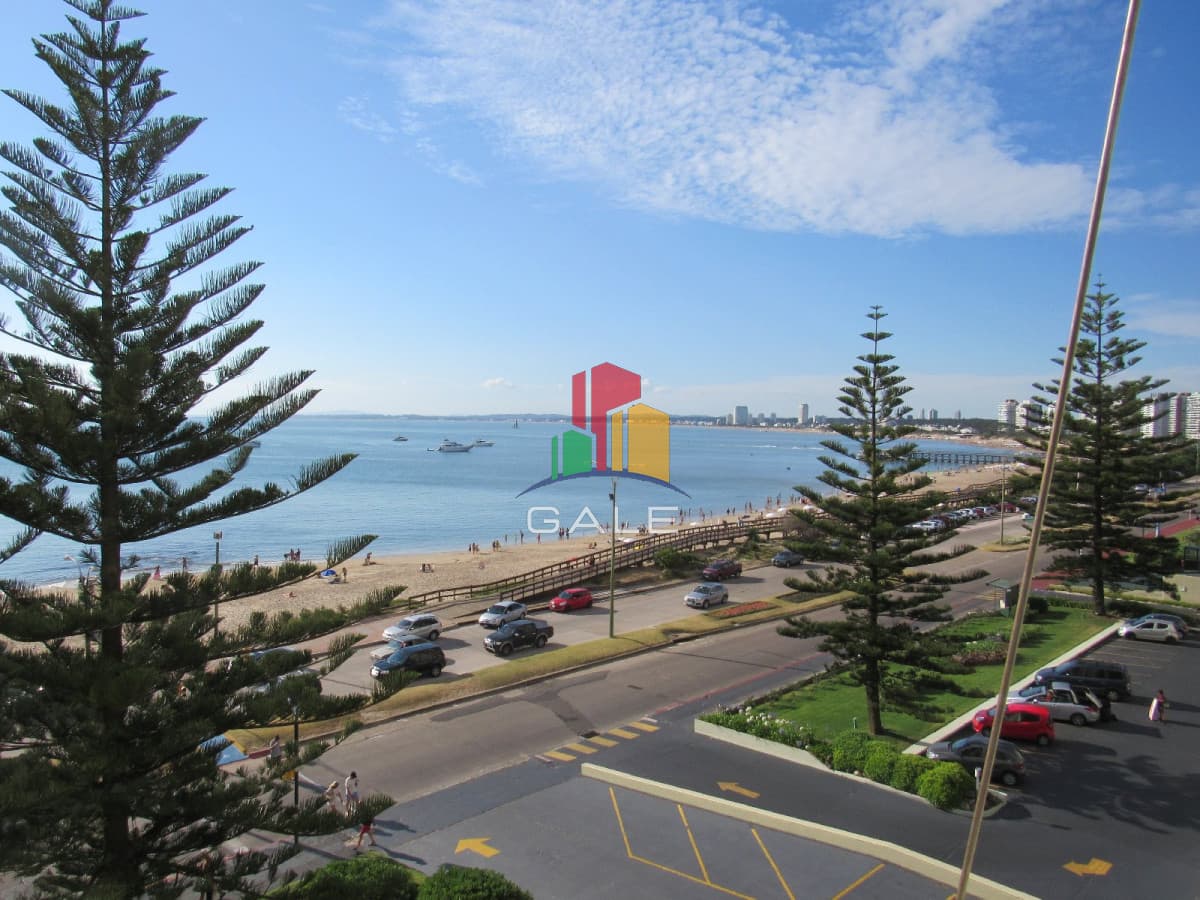 Alquiler de apartamento de 3 dormitorios en Punta del Este  -