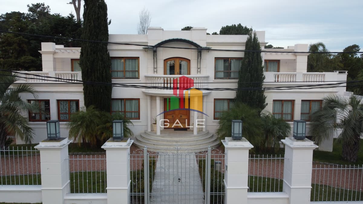 Gale Propiedades & Escribanía Casa ID.2001 - casa en venta en playa mansa
