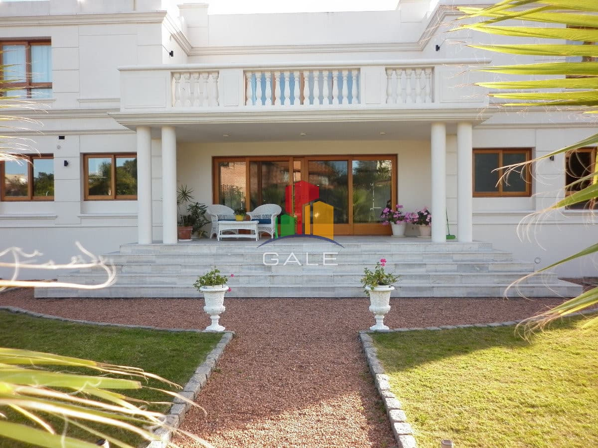 Gale Propiedades & Escribanía Casa ID.2001 - casa en venta en playa mansa
