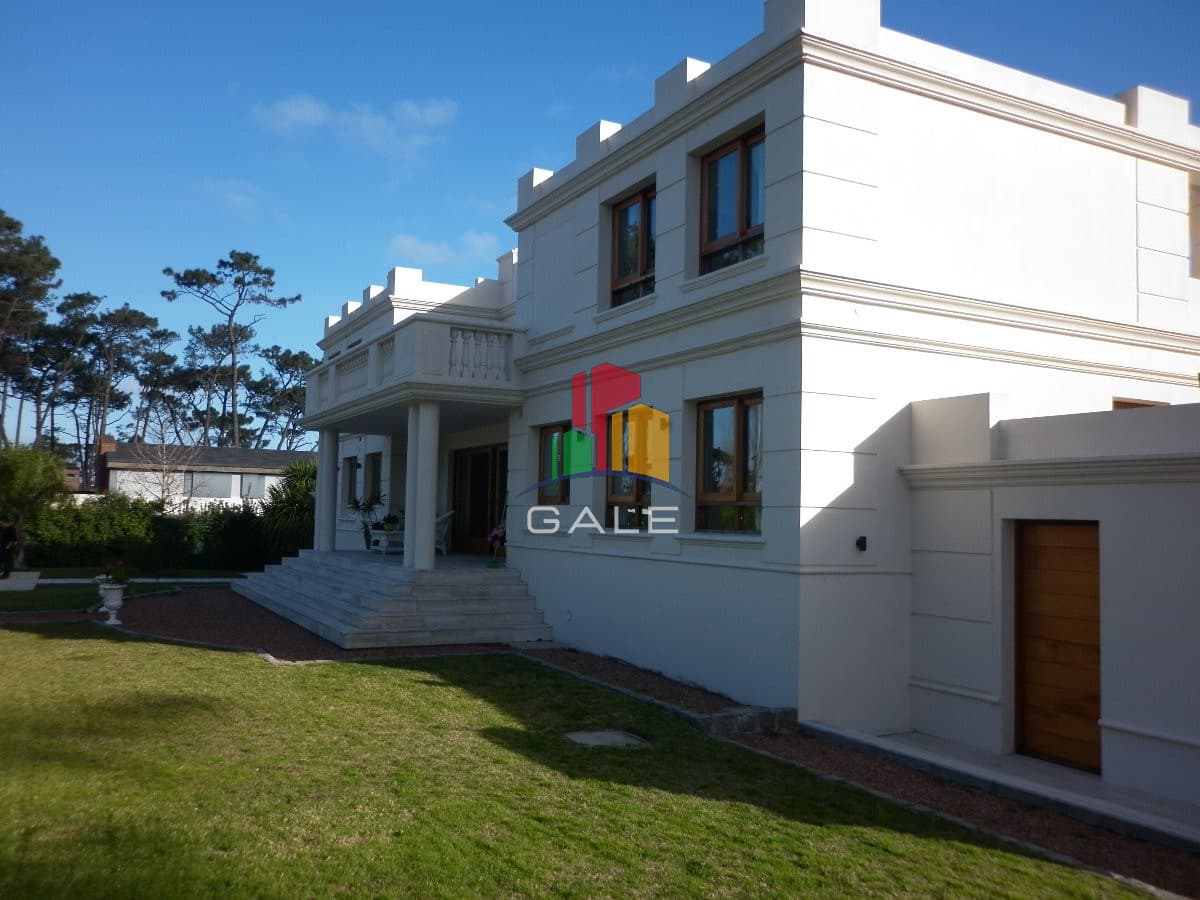 Gale Propiedades & Escribanía Casa ID.2001 - casa en venta en playa mansa