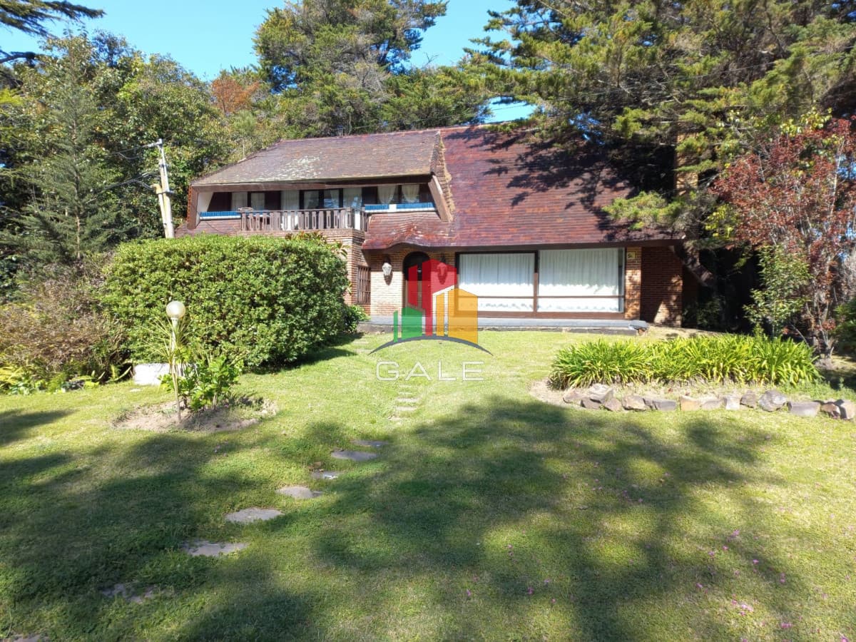 Gale Propiedades & Escribanía Casa ID.3747 - Casa en venta de 4 dormitorios en Punta del Este