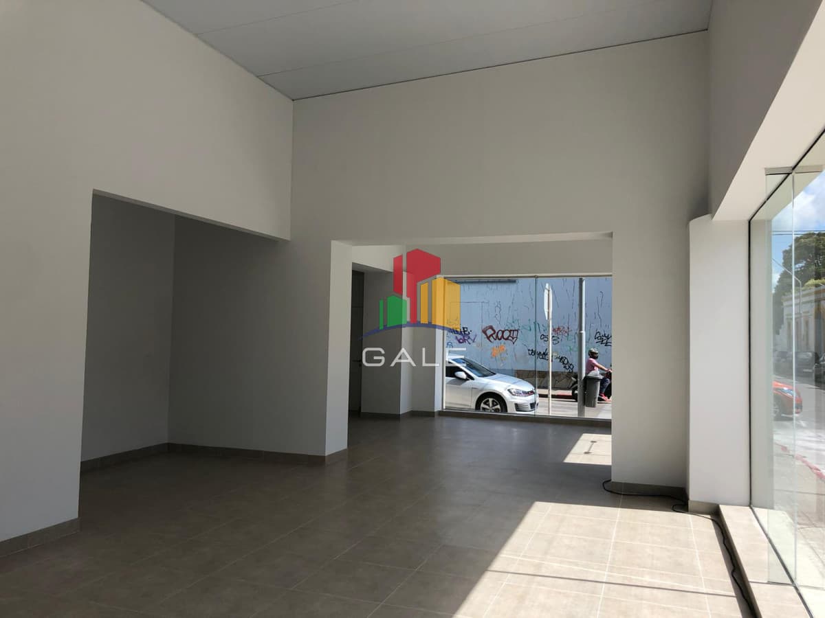 Gale Propiedades & Escribanía Local Comercial ID.698 -  Local en venta centro de Maldonado