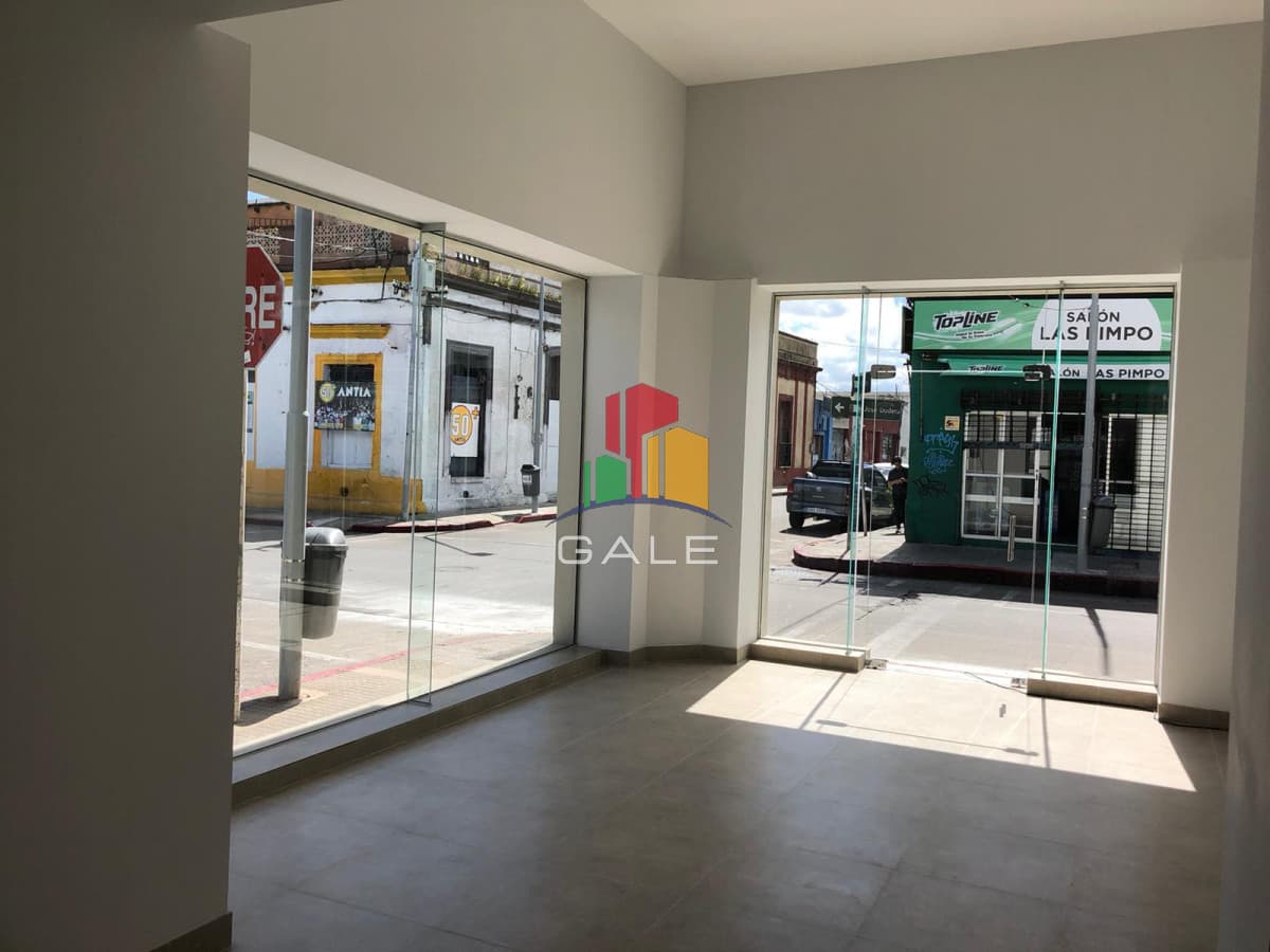 Gale Propiedades & Escribanía Local Comercial ID.698 -  Local en venta centro de Maldonado