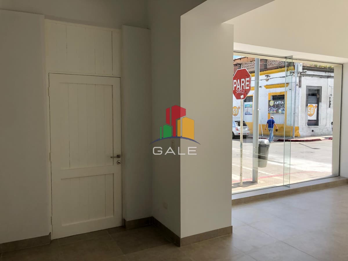 Gale Propiedades & Escribanía Local Comercial ID.698 -  Local en venta centro de Maldonado