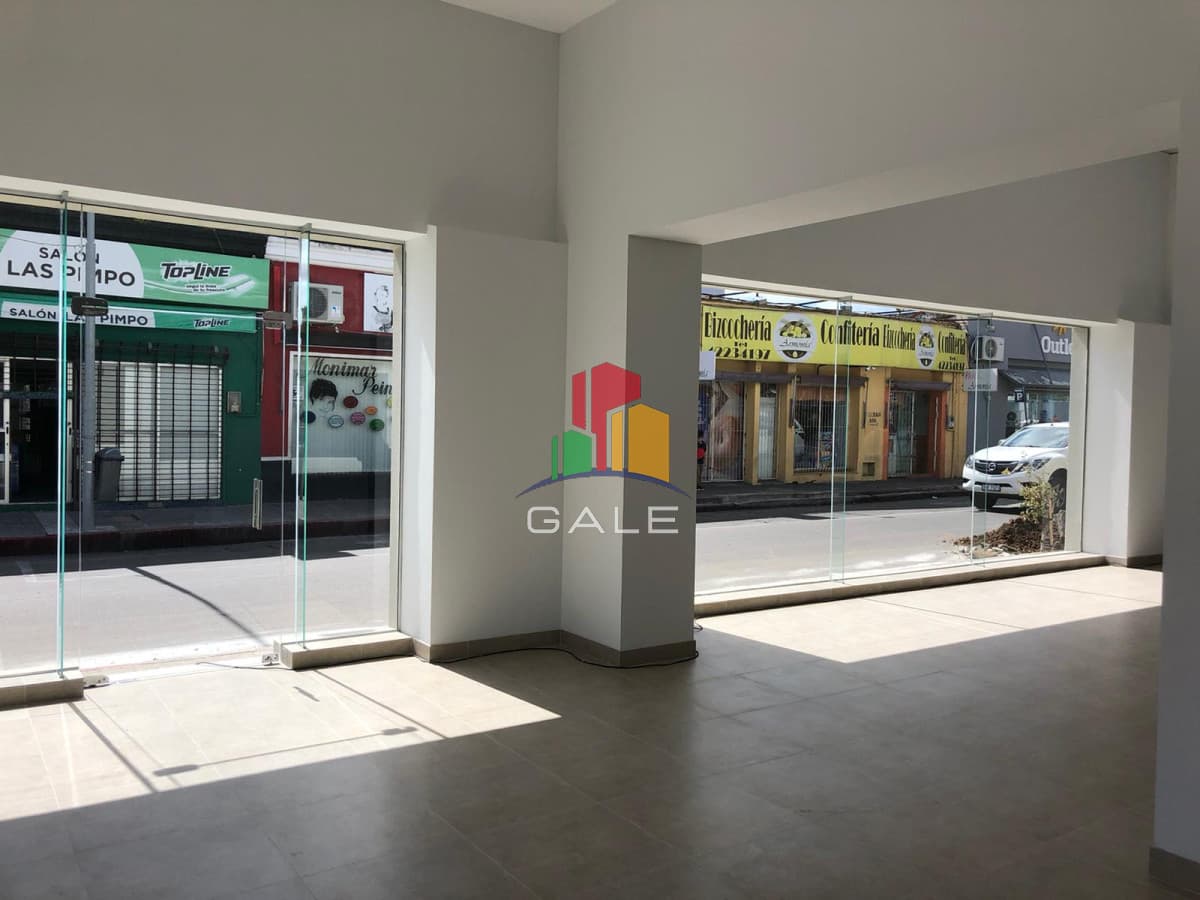 Gale Propiedades & Escribanía Local Comercial ID.698 -  Local en venta centro de Maldonado