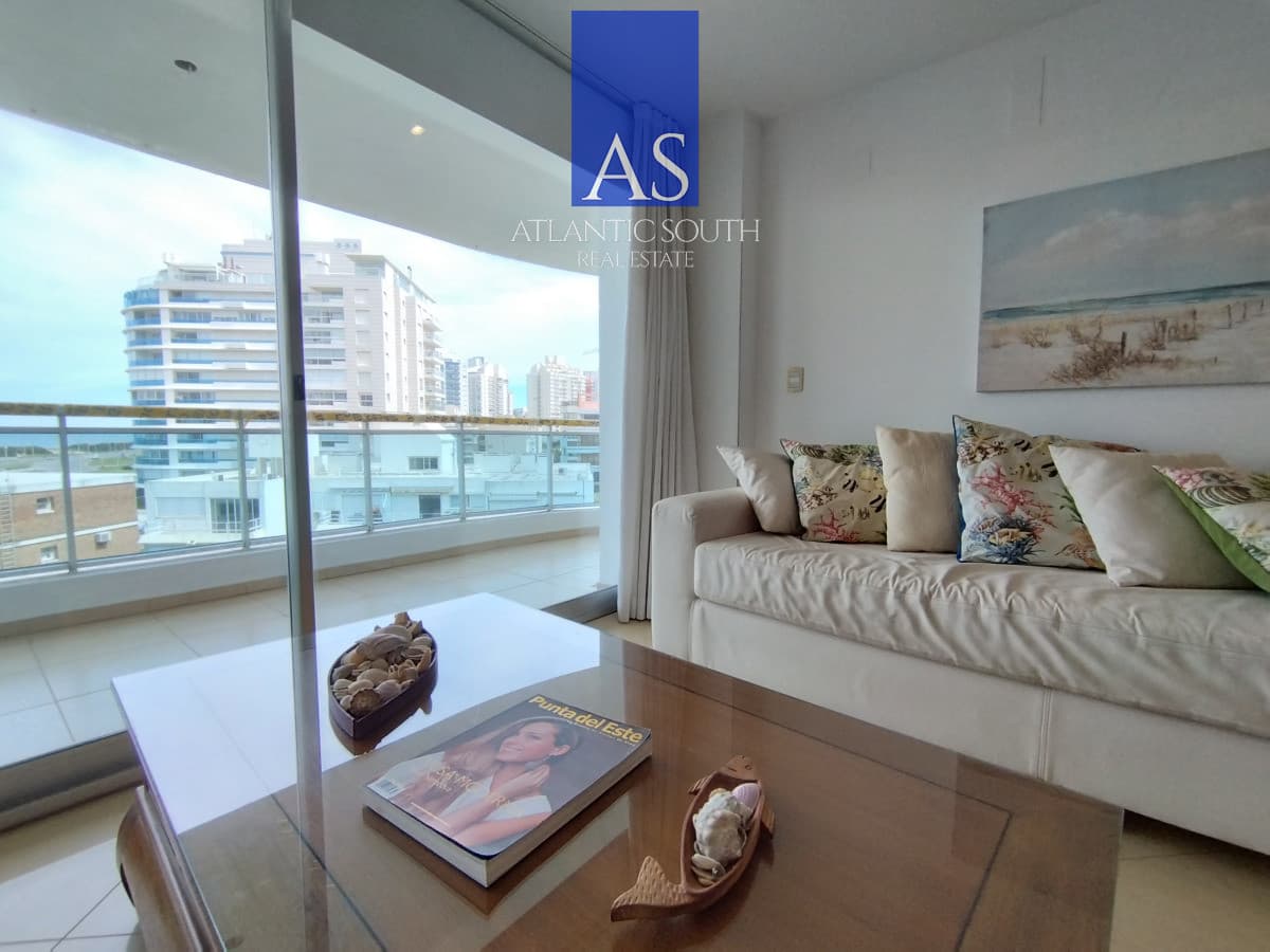 Apartamento moderno de 3 dormitorios cerca del mar Playa Mansa Punta del Este