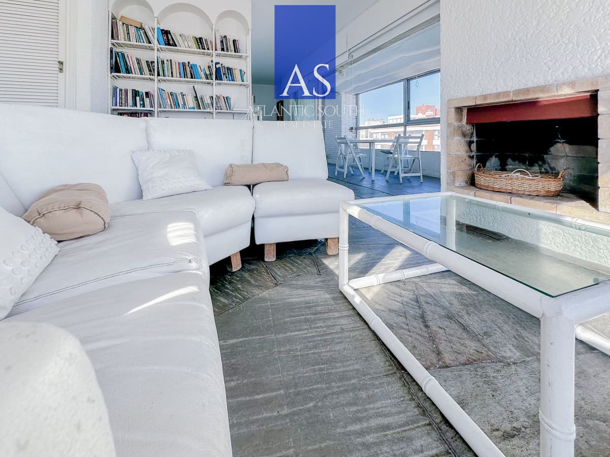 Penthouse en venta en Peninsula, 3 dormitorios, 3 baños, garaje