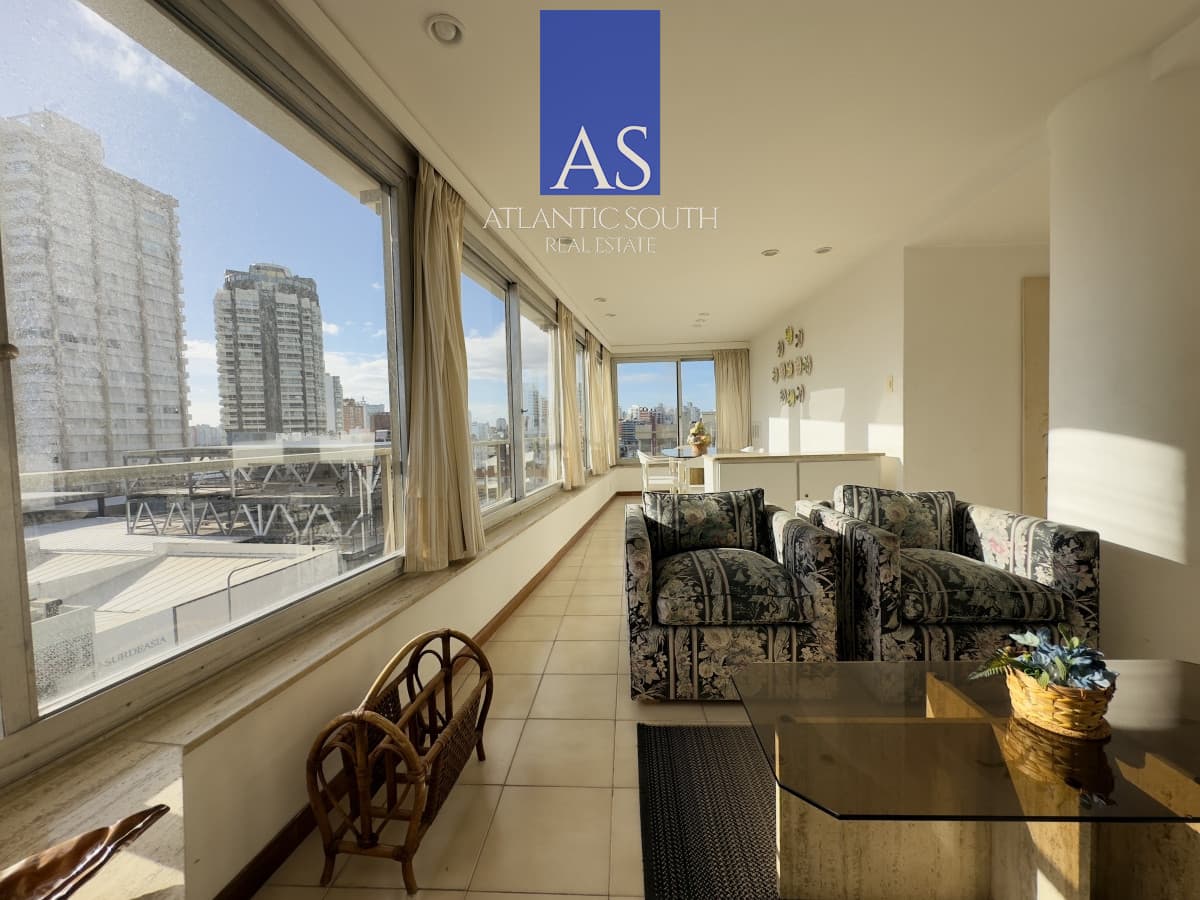 Apartamento en venta 2 dormitorios con vista y espacios amplios en Península Punta del Este
