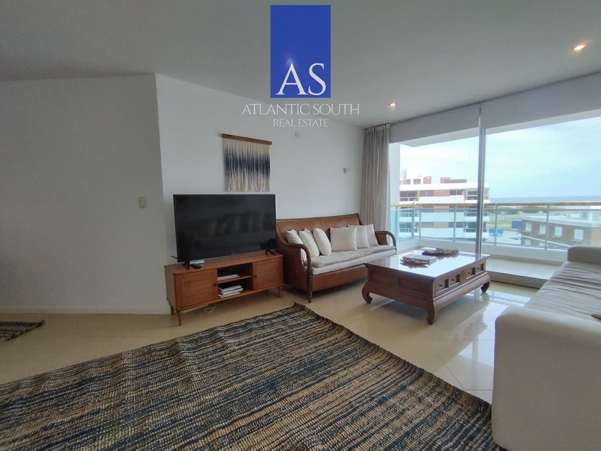 Apartamento moderno de 3 dormitorios cerca del mar Playa Mansa Punta del Este