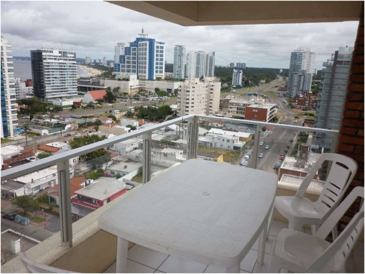 Apartamento ID.4346 - Apartamento de 3 dormitorios en venta en Punta del Este