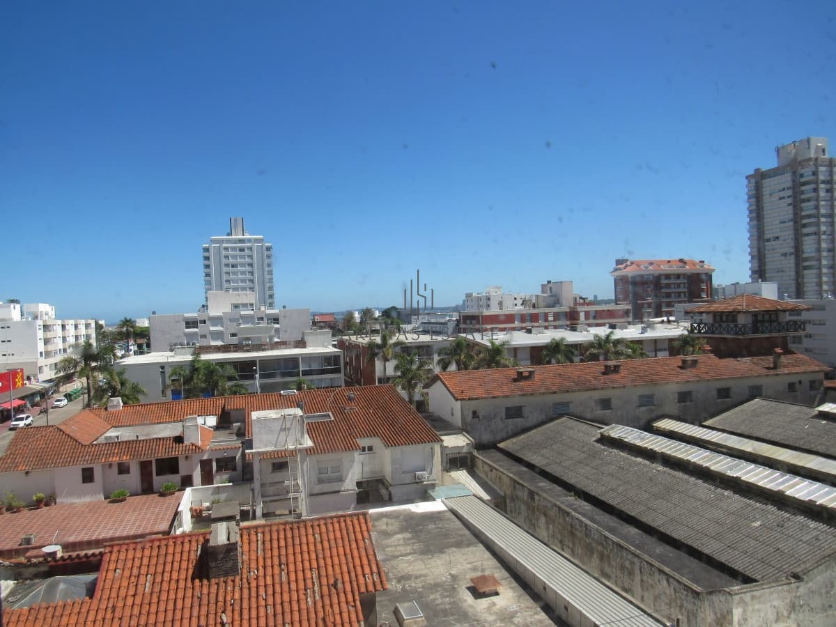 Apartamento ID.4227 - Apartamento en venta  de dos dormitorios en Punta del Este