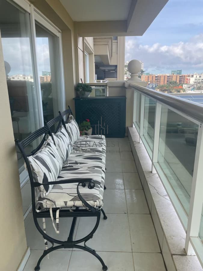 Apartamento ID.3912 - Apartamento en alquiler y venta de 3 dormitorios y dependencia de servicio en Punta del Este