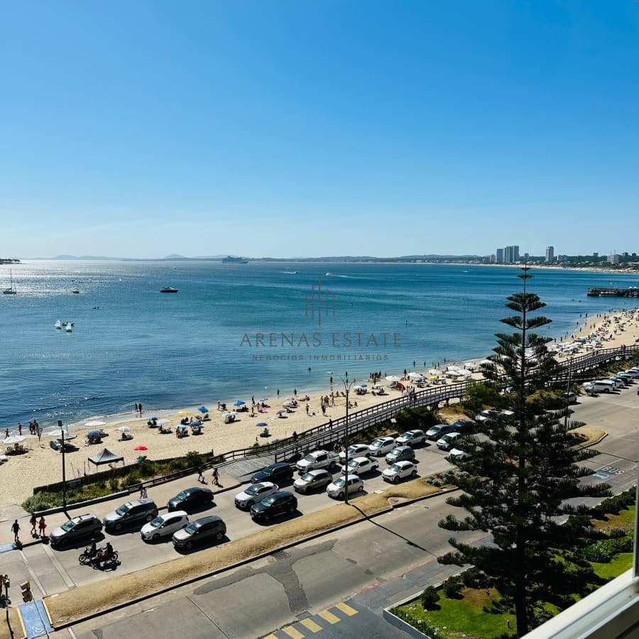 Alquiler de apartamento de 3 dormitorios y dep de servicio en Punta del Este
