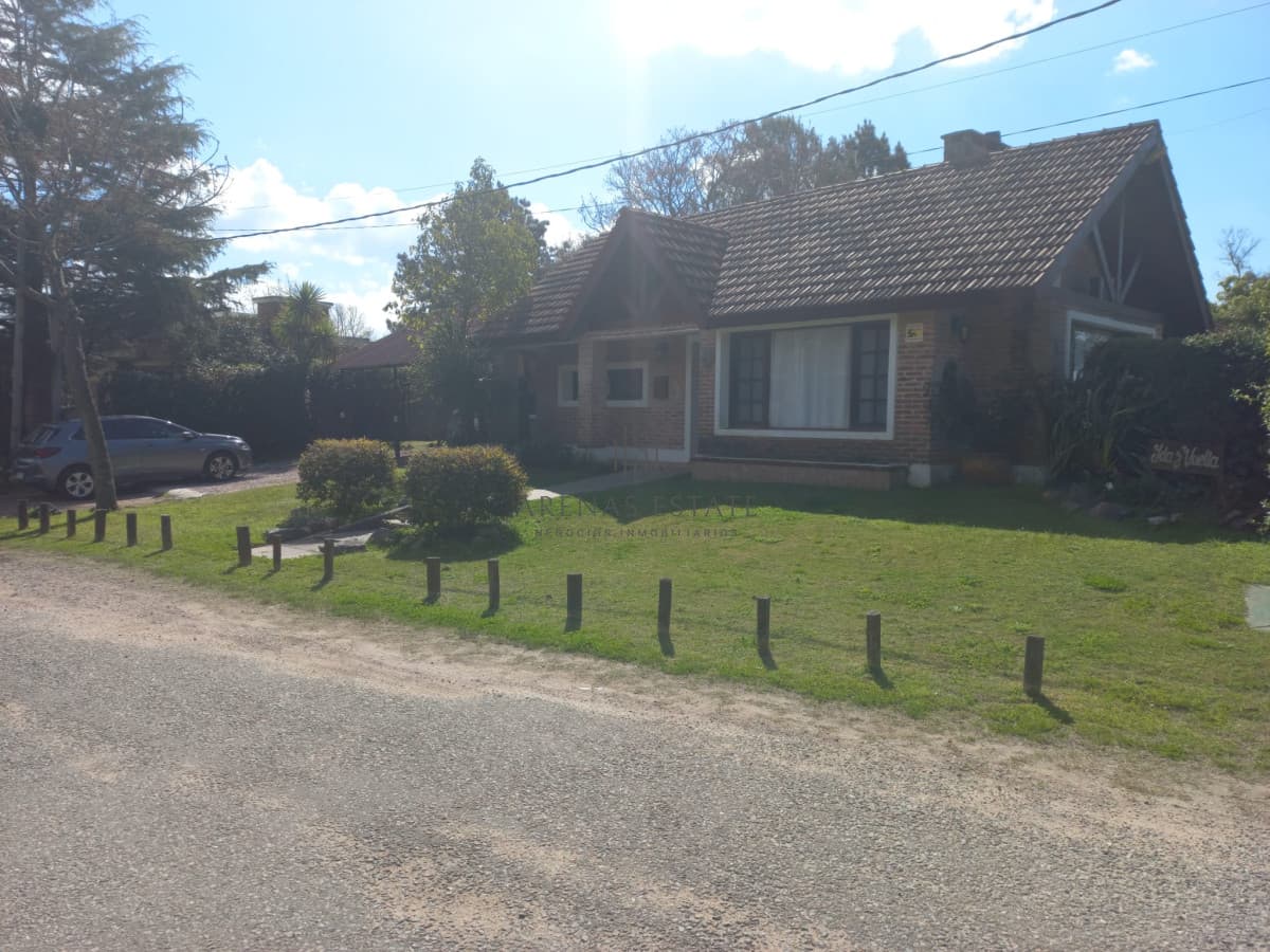 Casa ID.3233 - Casa en venta de 3 dormitorios en Punta del Este