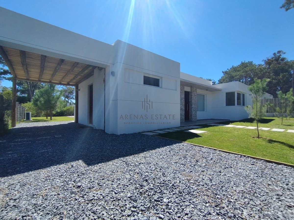 Casa ID.2383 - Venta  de Casa en la barra- Maldonado
