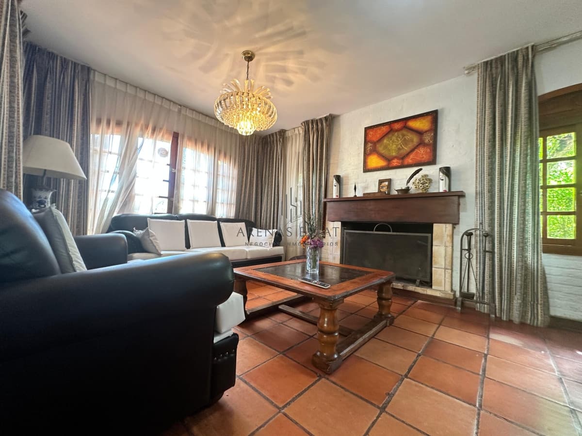 Casa ID.4260 - Venta  de casa de 3 dormitorios y dependencia en Punta del Este
